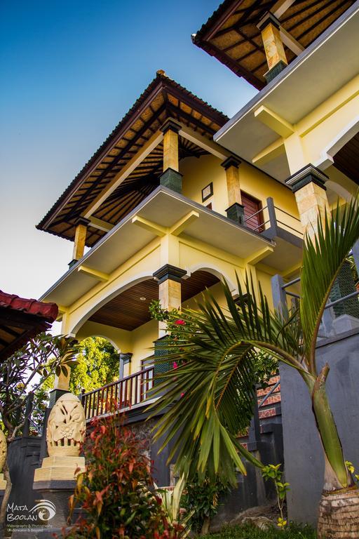 Beten Waru Bungalow And Restaurant Amed Exteriör bild