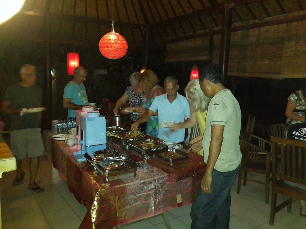 Beten Waru Bungalow And Restaurant Amed Exteriör bild